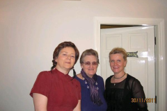 Nooreen-Lizzie-and-Siobahn-at-start-of-night